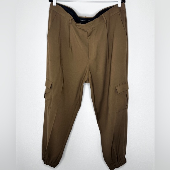 ASOS Oversized Tapered Cargo Pants in Tan Crepe Mens Sz 38 - Picture 2 of 11